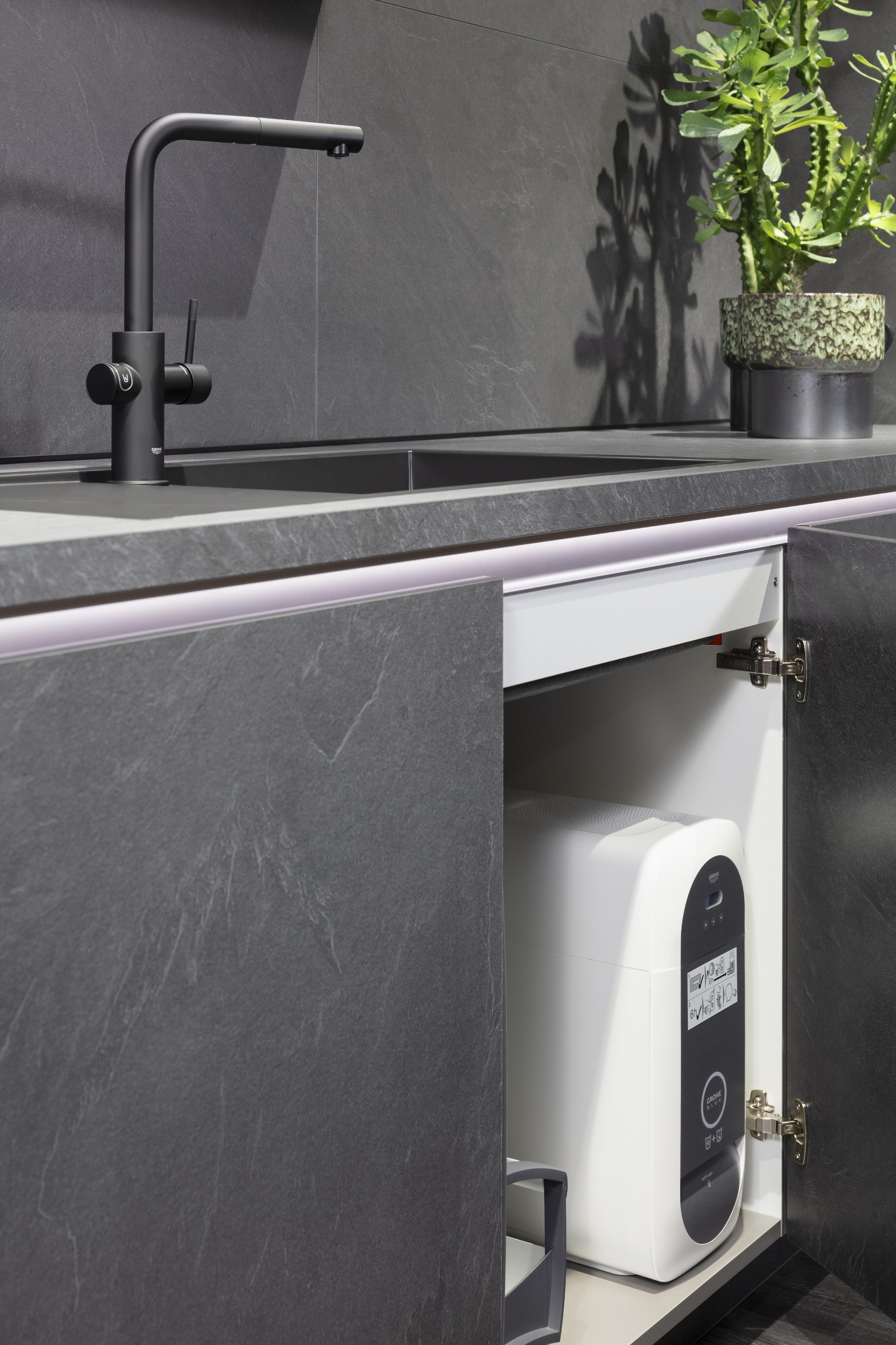 JOMI Wasserfilter eingebaut unter der Spüle